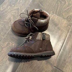 UGG Toddler Boy Brown High Top Sneaker Boot Size 8